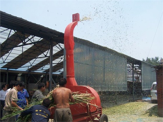 鍘草機(jī)